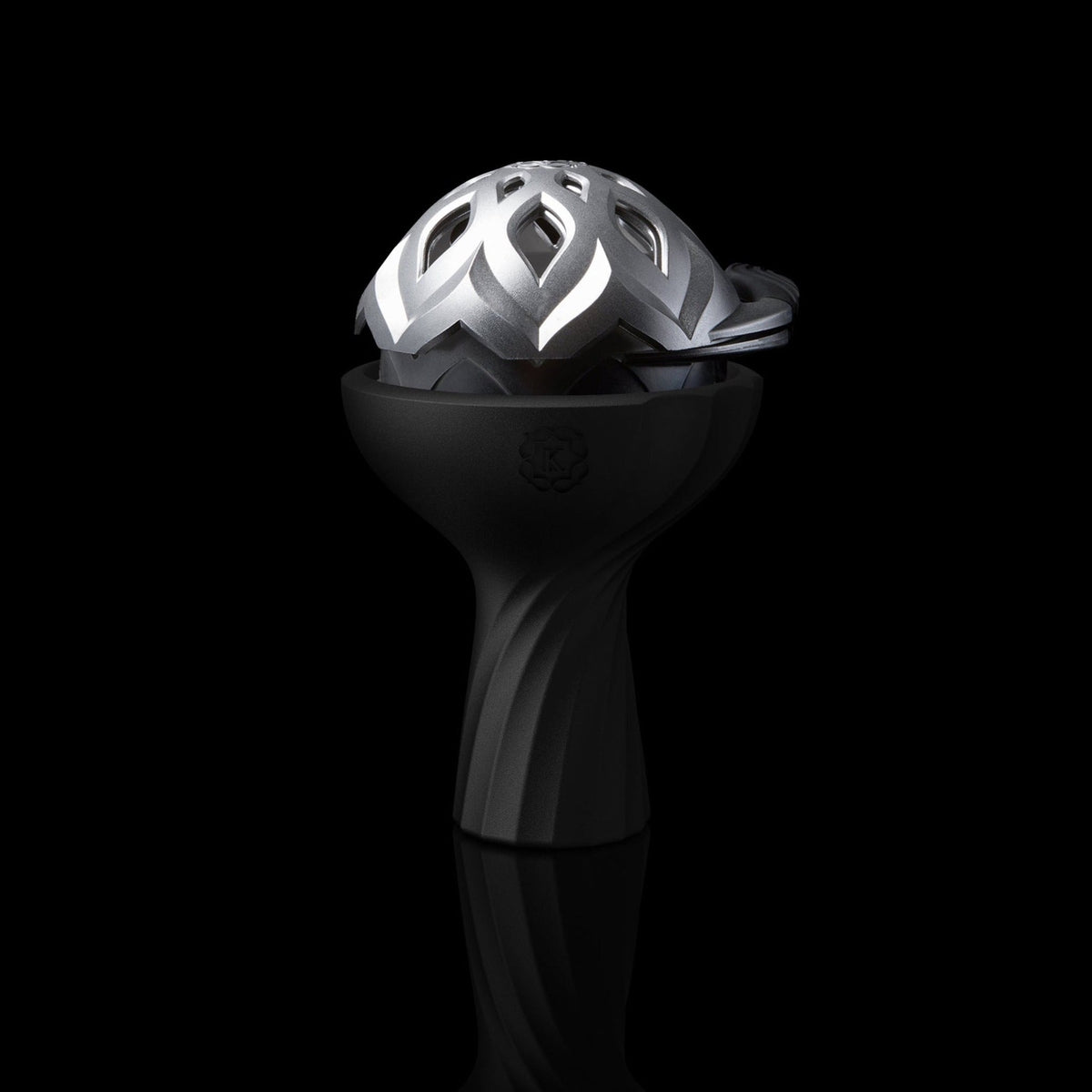 Lotus III - Aluminum, shown with a Kaloud Samsaris bowl