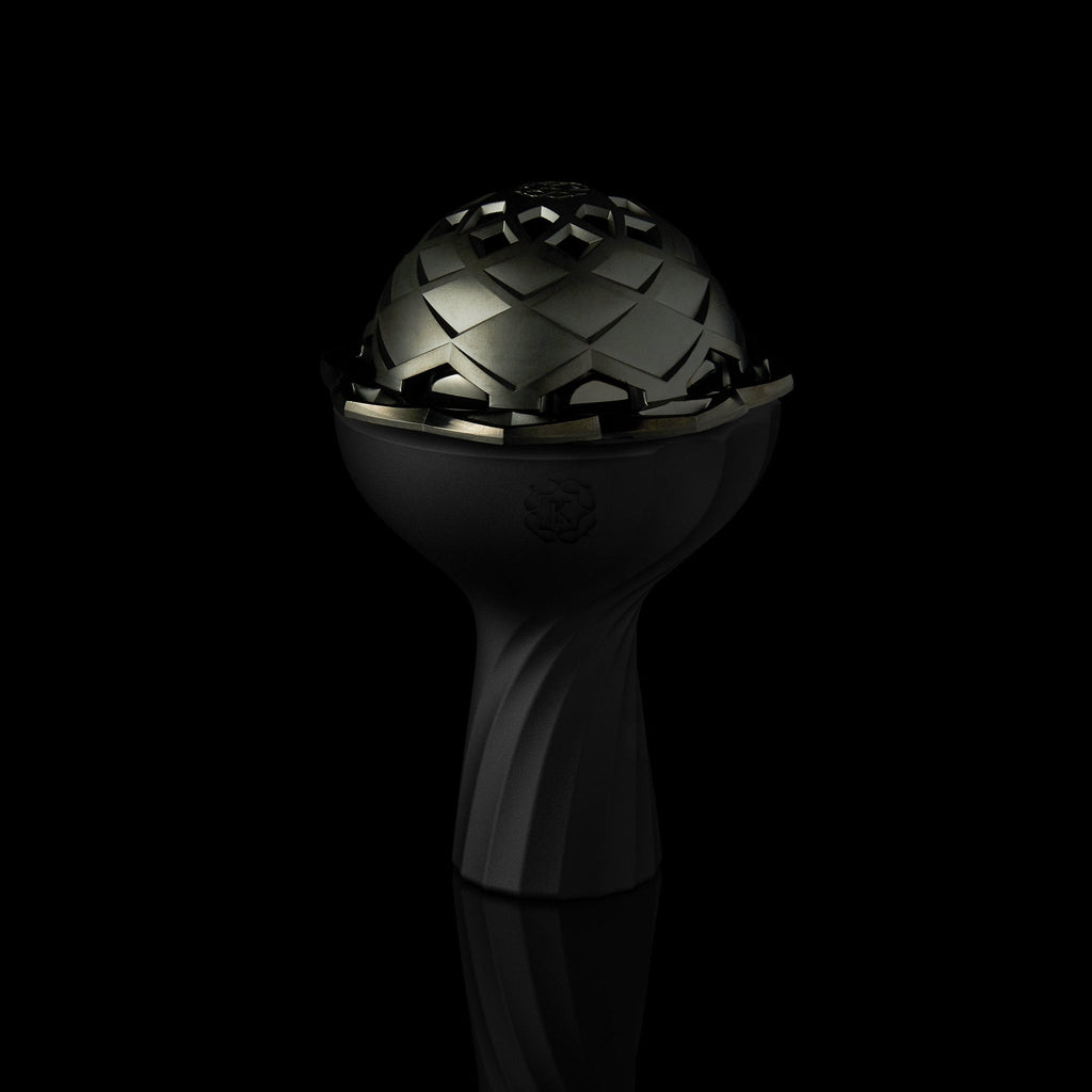 Kaloud Lotus II Nubis Stainless Steel, shown with a Kaloud Samsaris bowl